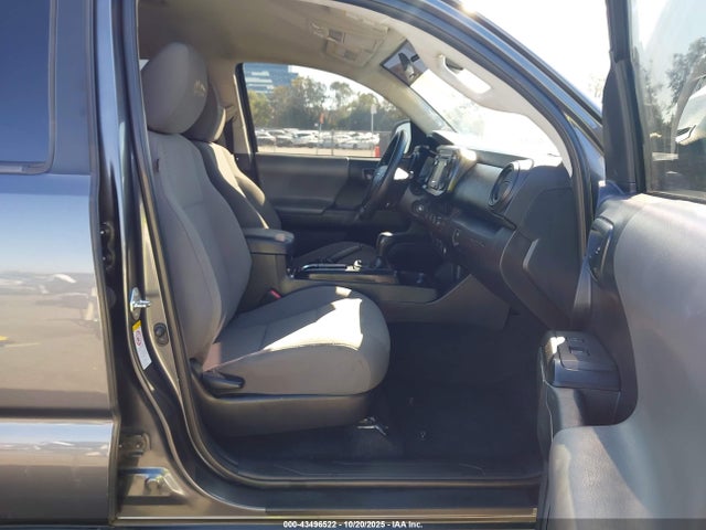 Auction sale of the 2018 Toyota Tacoma Sr V6, vin: 3TMCZ5AN4JM122773, lot number: 43496522
