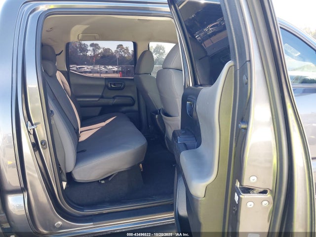 Auction sale of the 2018 Toyota Tacoma Sr V6, vin: 3TMCZ5AN4JM122773, lot number: 43496522