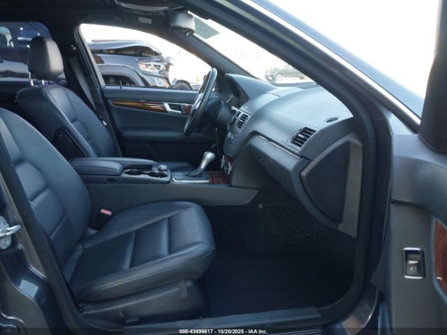 2011 MERCEDES-BENZ C 300 WDDGF5EB0BA523980 Photo 4