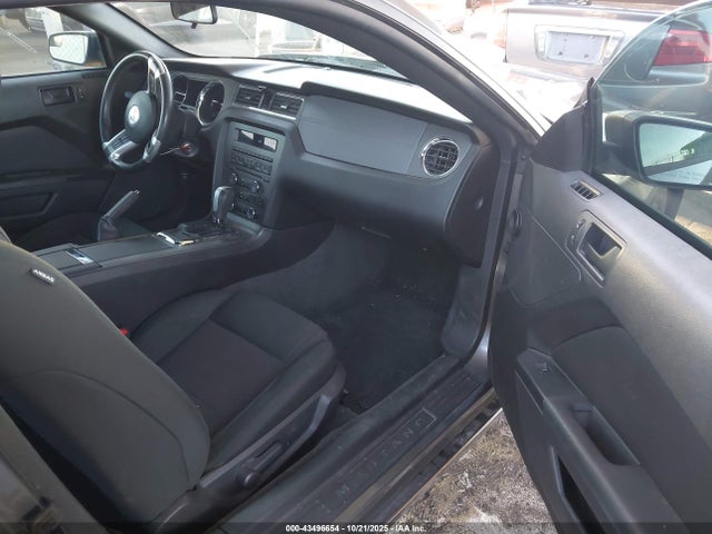 Продажа на аукционе авто 2014 Ford Mustang V6, vin: 1ZVBP8AMXE5333317, номер лота: 43496654