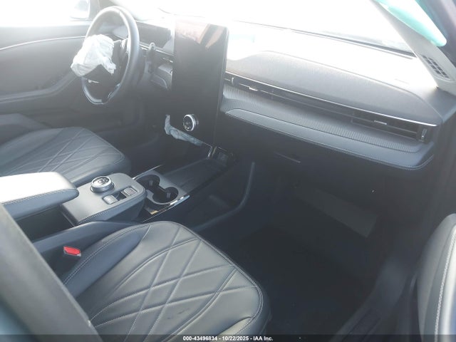 3FMTK1R42RMA19934 Ford Mustang Mach-e Select