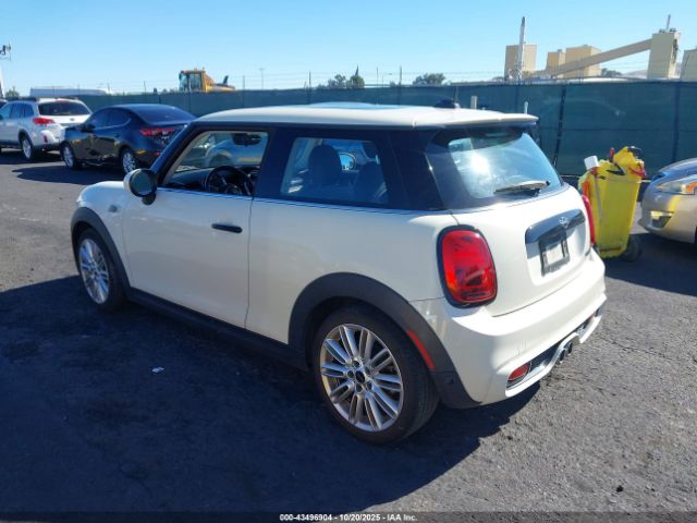 2019 MINI HARDTOP WMWXP7C57K2H60685 Photo 2