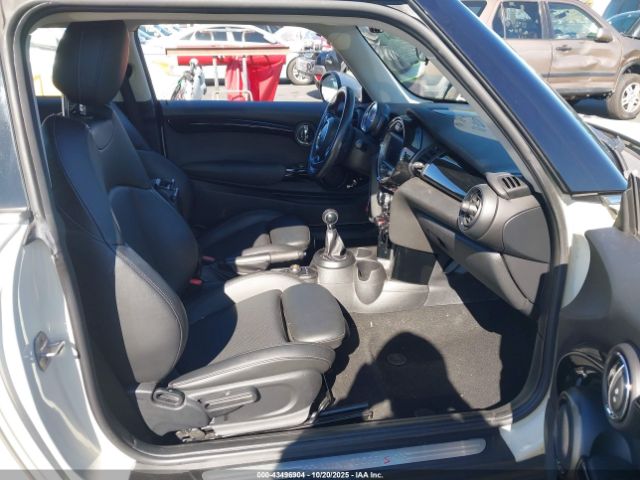2019 MINI HARDTOP WMWXP7C57K2H60685 Photo 4