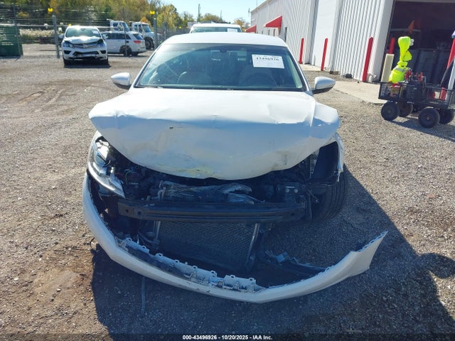 Продаж на аукціоні авто 2013 Volkswagen Cc 2.0t Sport, vin: WVWBP7AN4DE508813, номер лоту: 43496926