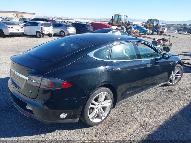 2015 TESLA MODEL S 5YJSA1E28FF119771 Photo 3