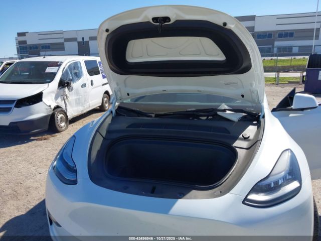 2023 TESLA MODEL Y 7SAYGDEE3PA094297 Photo 9