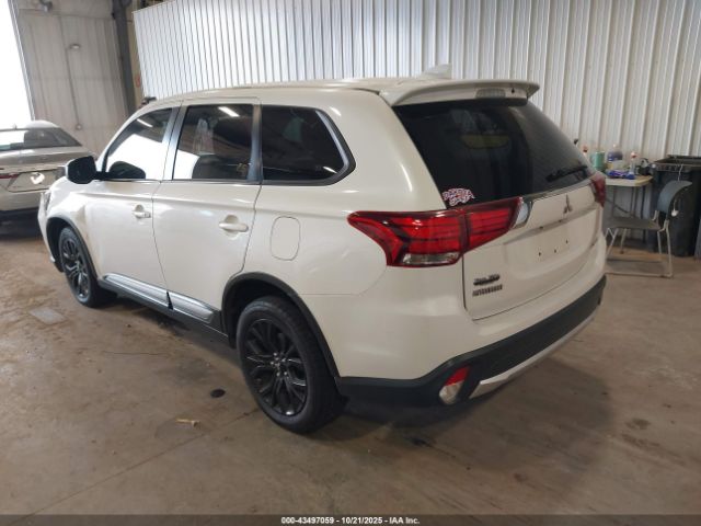 2018 MITSUBISHI OUTLANDER JA4AZ2A37JZ005752 Photo 2