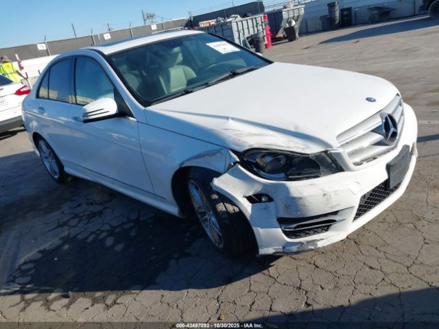 2013 MERCEDES-BENZ C 250 WDDGF4HB6DG017592