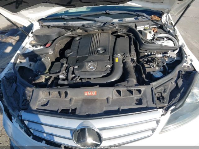 2013 MERCEDES-BENZ C 250 WDDGF4HB6DG017592 Photo 9