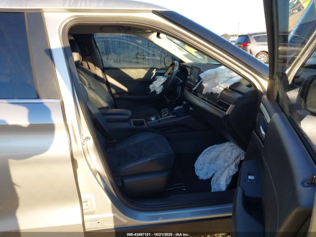 2023 MITSUBISHI OUTLANDER JA4J3UA82PZ025781 Photo 4