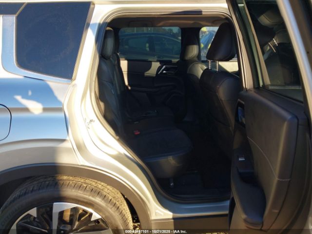 2023 MITSUBISHI OUTLANDER JA4J3UA82PZ025781 Photo 7