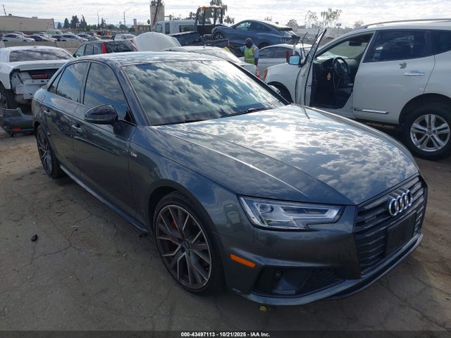 2019 AUDI A4 WAUENAF49KA061218 Photo 0
