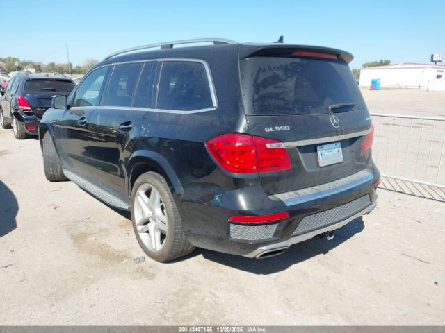 2015 MERCEDES-BENZ GL 550 4JGDF7DE6FA552454 Photo 2