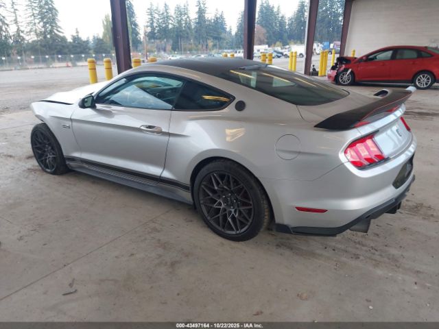 2018 FORD MUSTANG 1FA6P8TH9J5105541 Photo 2