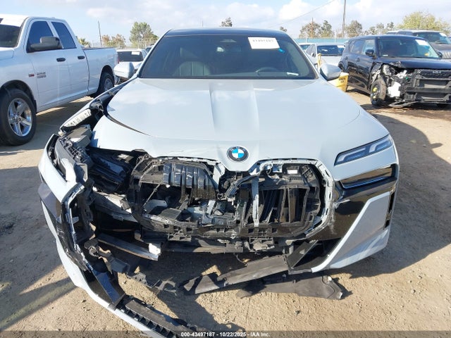 WBA23EH05PCM56633 BMW 740 I