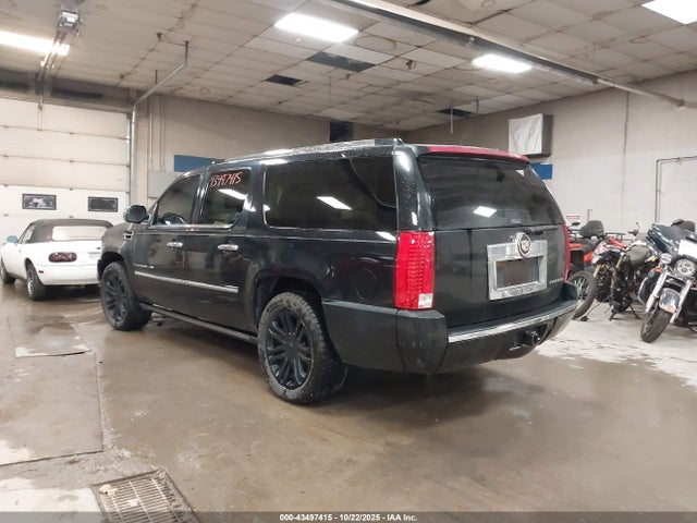 2007 CADILLAC ESCALADE ESV 1GYFK66867R404828 Photo 2