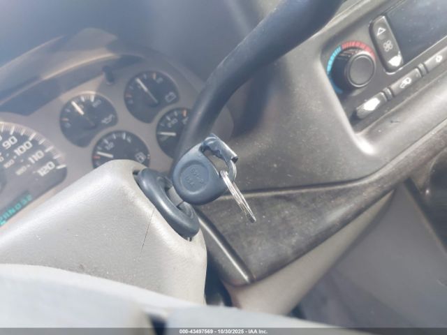 2004 GMC YUKON XL 1500 1GKFK66U94J249791 Photo 10