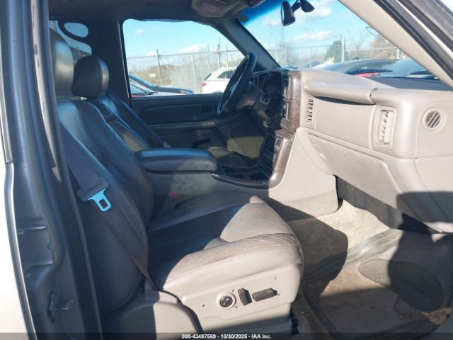 2004 GMC YUKON XL 1500 1GKFK66U94J249791 Photo 4