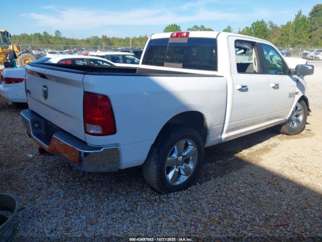2016 RAM 1500 3C6RR6LT2GG288526 Photo 3