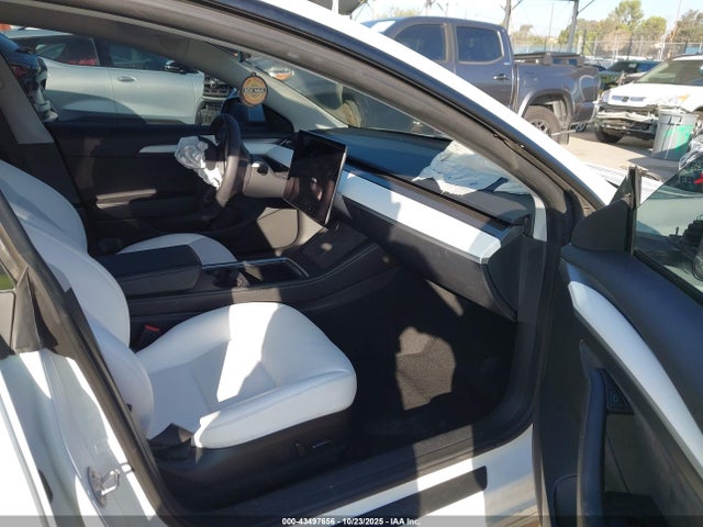 2023 TESLA MODEL 3 5YJ3E1EA6PF637900 Photo 4