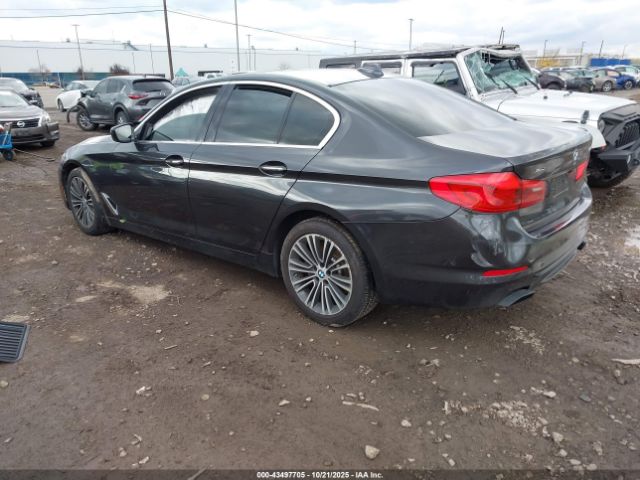 2018 BMW 540I WBAJE7C53JWC54967 Photo 2
