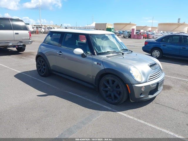 2005 MINI COOPER S WMWRE33435TD97850 Photo 0