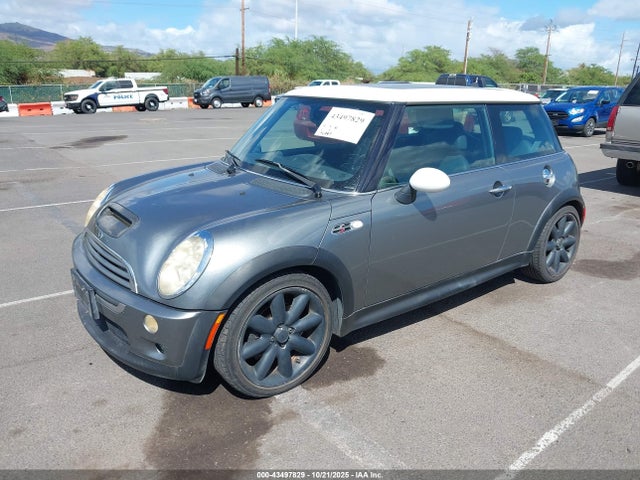 2005 MINI COOPER S WMWRE33435TD97850 Photo 1