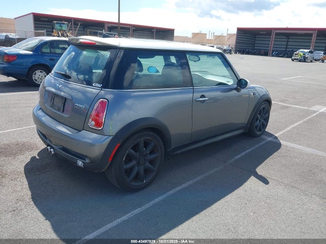 2005 MINI COOPER S WMWRE33435TD97850 Photo 3
