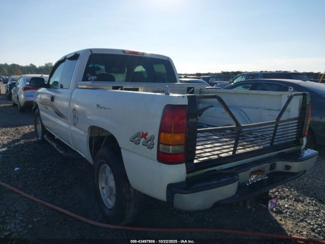 2003 GMC SIERRA 1500 2GTEK19TX31326108 Photo 2