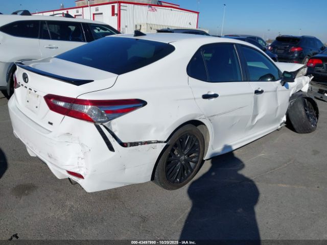2020 TOYOTA CAMRY 4T1G11AK1LU322396 Photo 3