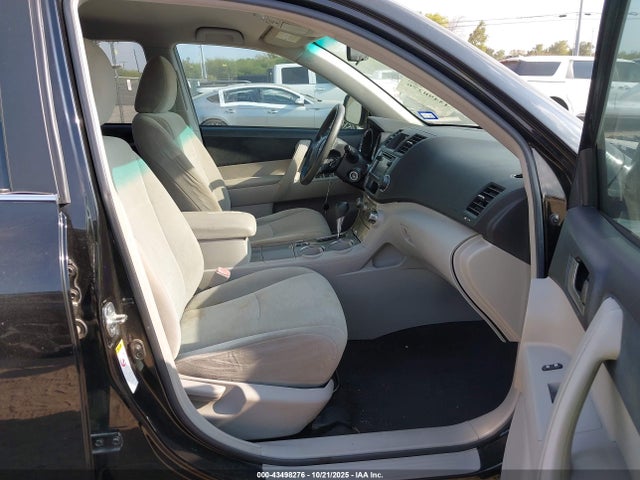 2013 Toyota Highlander Base Plus V6 მანქანა იყიდება აუქციონზე, vin: 5TDZK3EH3DS091270, აუქციონის ნომერი: 43498276