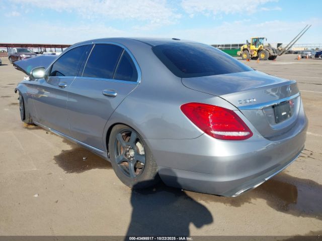 2015 MERCEDES-BENZ C 300 55SWF4JB4FU053258 Photo 2