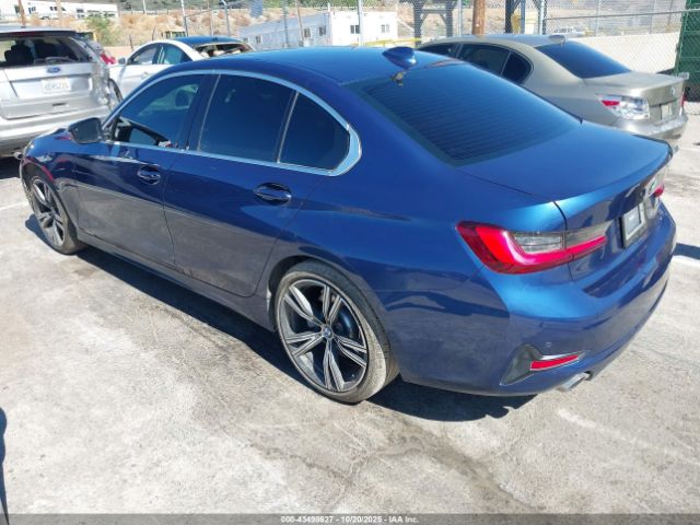 2022 BMW 330I 3MW5R1J0XN8C36620 Photo 2