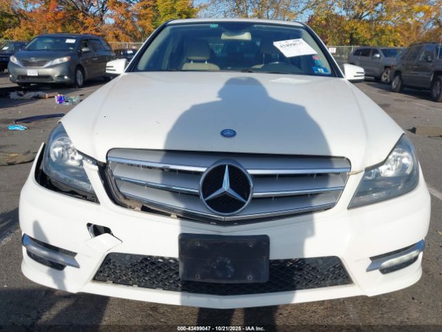 2012 MERCEDES-BENZ C 300 WDDGF8BB0CR225339 Photo 5