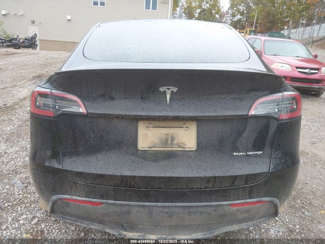 2023 Tesla Model Y Awd/long Range Dual Motor All-wheel Drive მანქანა იყიდება აუქციონზე, vin: 7SAYGDEE7PA168854, აუქციონის ნომერი: 43499060