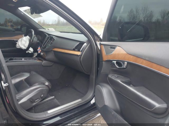 2017 VOLVO XC90 YV4A22PL1H1163589 Photo 4