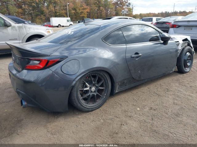 2023 TOYOTA GR86 JF1ZNBE16P9757017 Photo 3