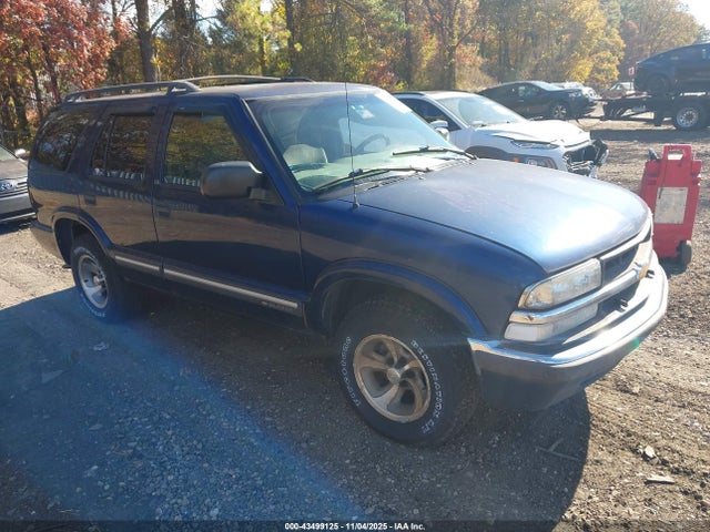 2000 CHEVROLET BLAZER 1GNCS13W4Y2333144