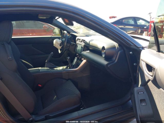 2024 TOYOTA GR86 JF1ZNBB15R9756559 Photo 4