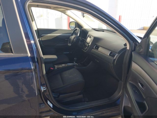 2016 MITSUBISHI OUTLANDER JA4AZ3A30GZ006840 Photo 4