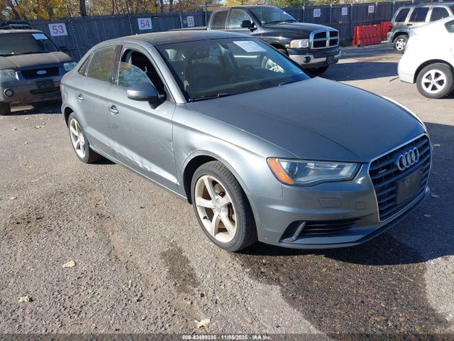 2015 AUDI A3 WAUBFGFF3F1105885 Photo 0