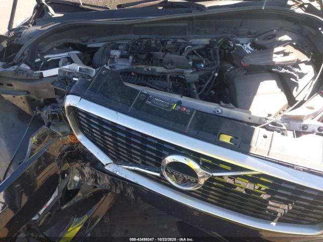 2018 VOLVO XC60 LYV102RM4JB097519 Photo 9