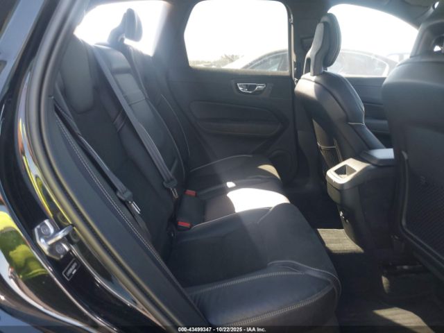 2018 VOLVO XC60 LYV102RM4JB097519 Photo 7
