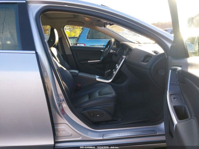 2018 VOLVO S60 INSCRIPTION LYV402TK1JB170219 Photo 4