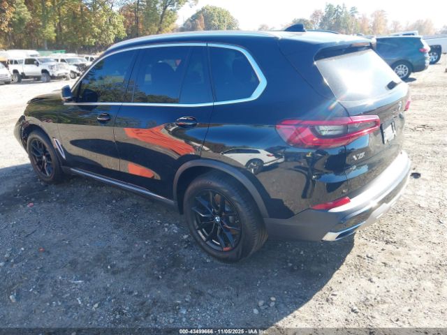 2020 BMW X5 5UXCR4C00LLE30525 Photo 2