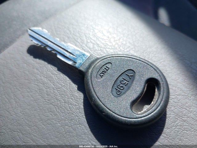 43499738 :رقم المزاد ، 1B4HS28Y7XF571797 vin ، 1999 Dodge Durango مزاد بيع