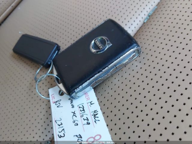 2021 VOLVO XC60 YV4102RL5M1759821 Photo 10