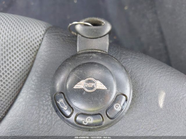 2007 MINI COOPER WMWMF33527TL68758 Photo 10