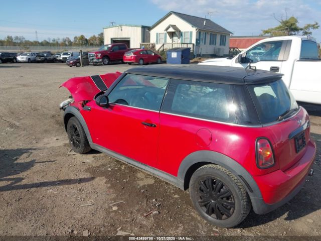 2007 MINI COOPER WMWMF33527TL68758 Photo 2
