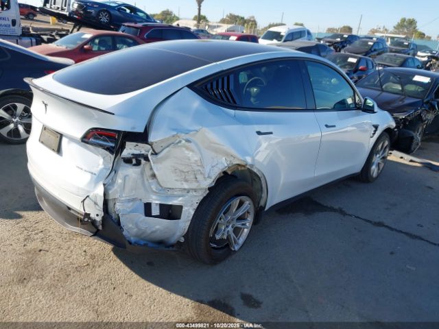 2021 TESLA MODEL Y 5YJYGDEE9MF094414 Photo 3